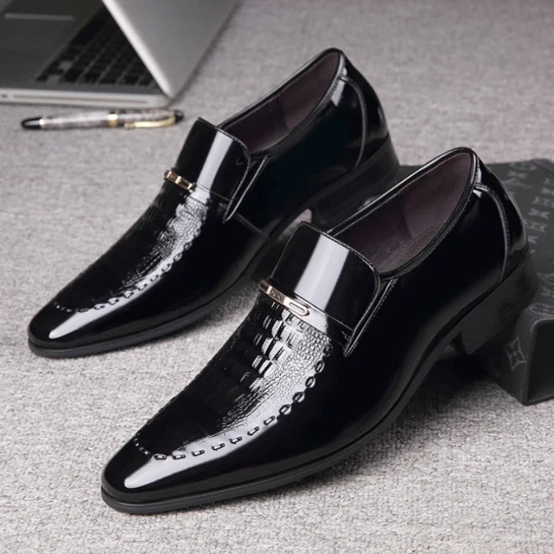 New 2024 Men Leather Shoes Business Classic Office Shoes for Men Crocodile Pattern Men Dress Shoes Breathable Brand Casual Shoes